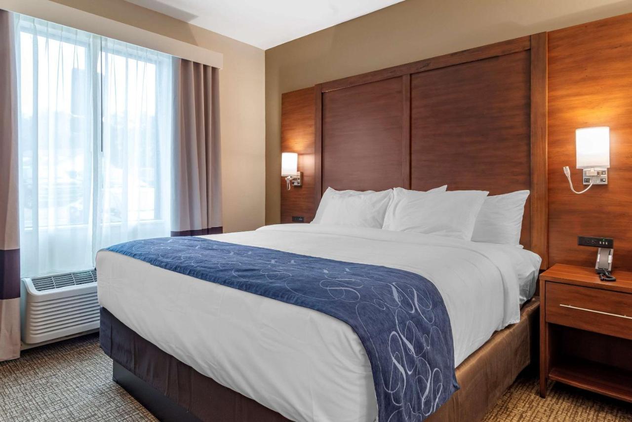Comfort Suites Нюнан Екстериор снимка