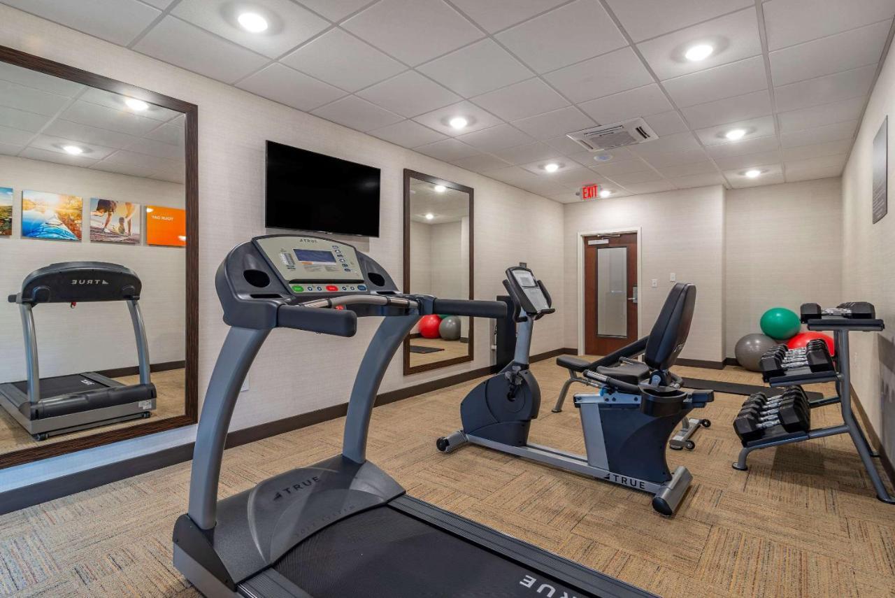 Comfort Suites Нюнан Екстериор снимка